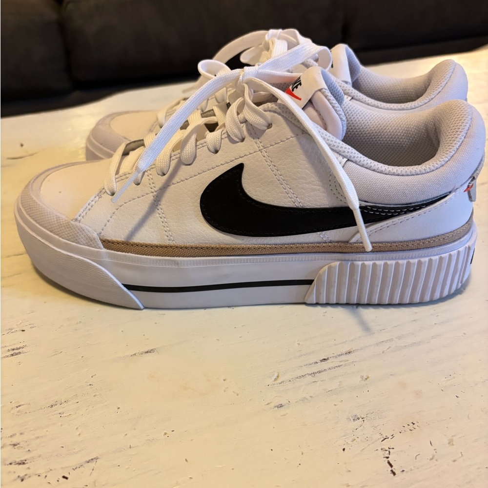 Nike Court Legacy Lift